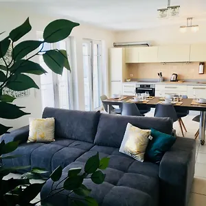 Art Deco 100m2 Flat 2 Min Walking From Train Station In Center, Free Parking And Terrace - 2b Luxembourg